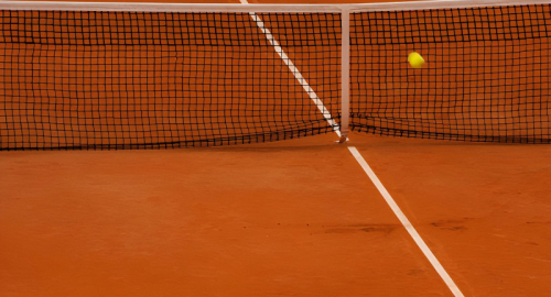 Roland Garros, Swiatek e Djokovic avanzano mentre Rybakina cade: il caldo di Parigi cambia il volto del torneo